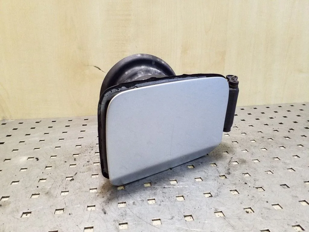 Fuel tank cap – BMW 3 Series E90 E91 (2005-2012)