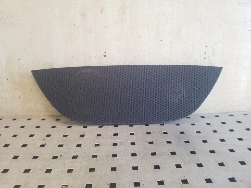 Dash center speaker trim cover – Volvo XC90 (2014-)