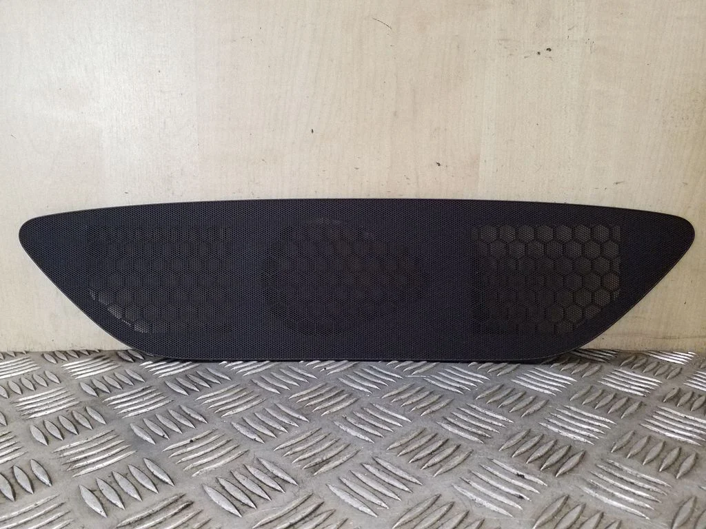 Dash center speaker trim cover 7P6819153