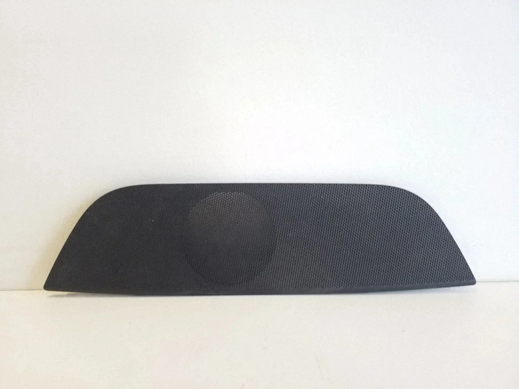Dash center speaker trim cover – Audi Q3 8U (2011-2016)