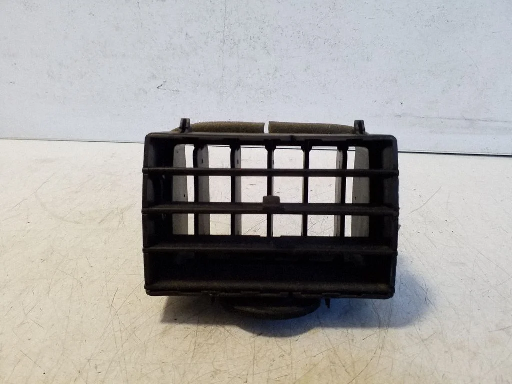Dash center air vent grill