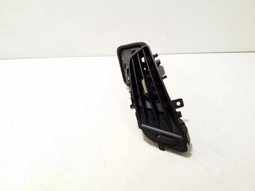 Dash center air vent grill 20885181