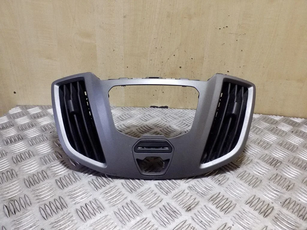 Armatuurlaua keskmine õhutusrest – Ford Transit Custom (2013-2023)
