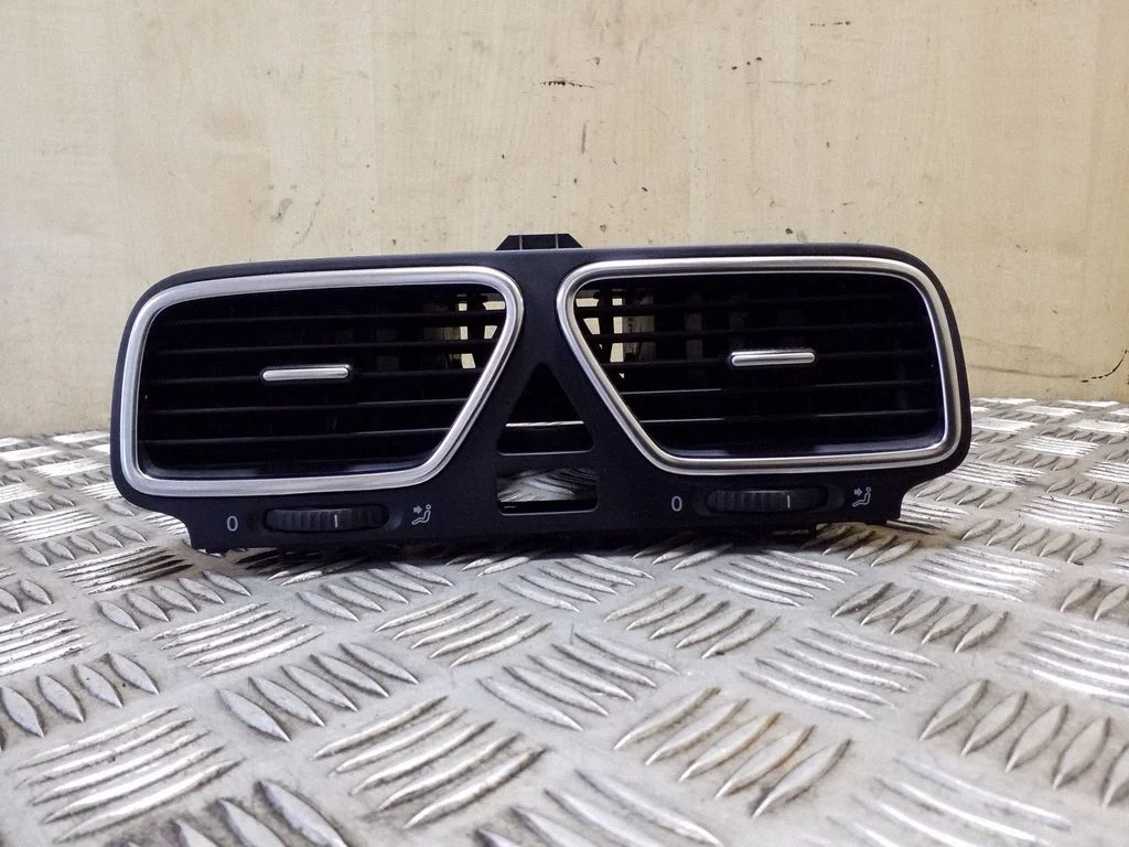 Dash center air vent grill 1Q0819735C