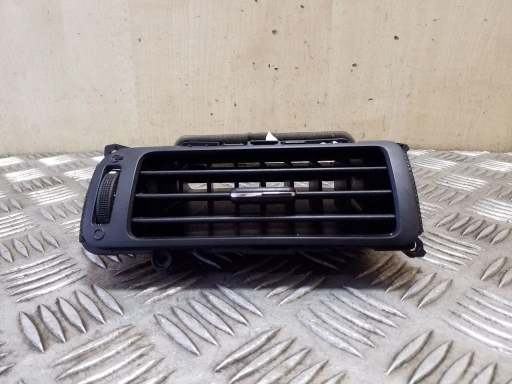 Dash center air vent grill 974101W900