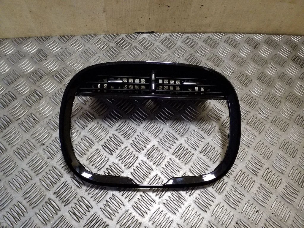 Dash center air vent grill 97410K0000