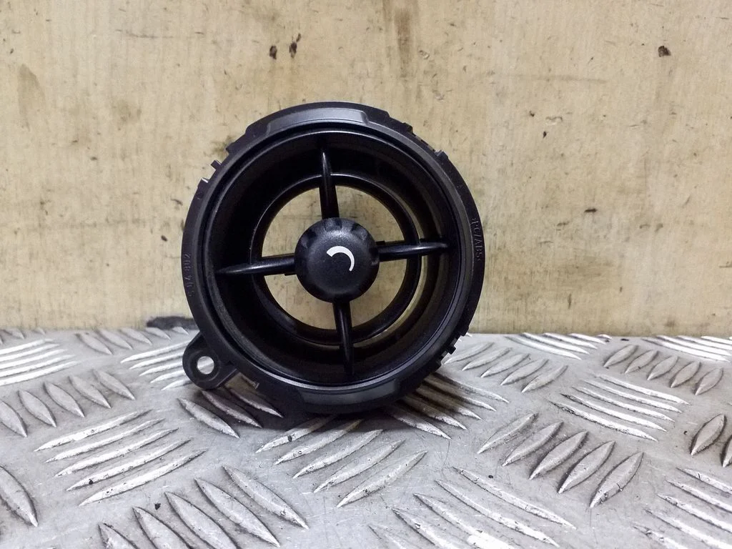 Środkowe kratki nawiewu 9801435 – Mini Cooper Countryman R60 (2011-2016)