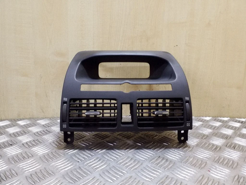 Dash center air vent grill