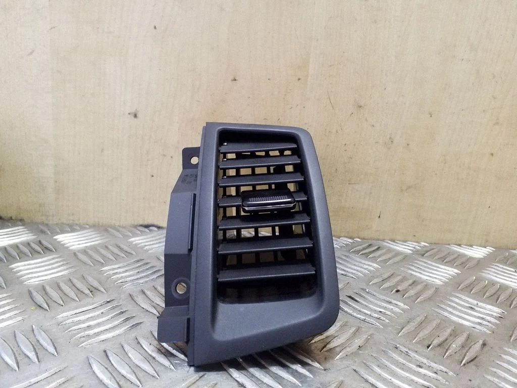 Dash center air vent grill 974202K000