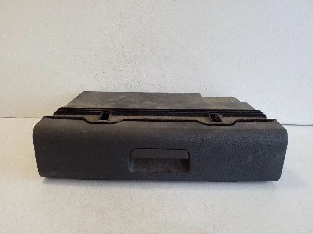 Glove box 1T0881580