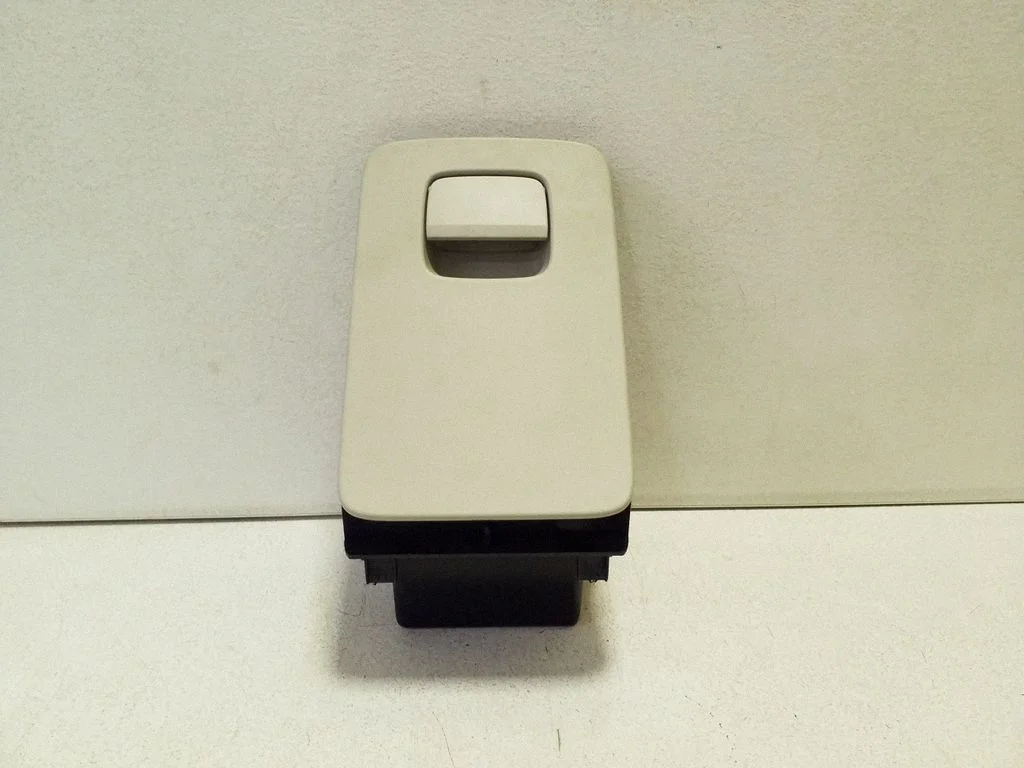 Glove box 31366376