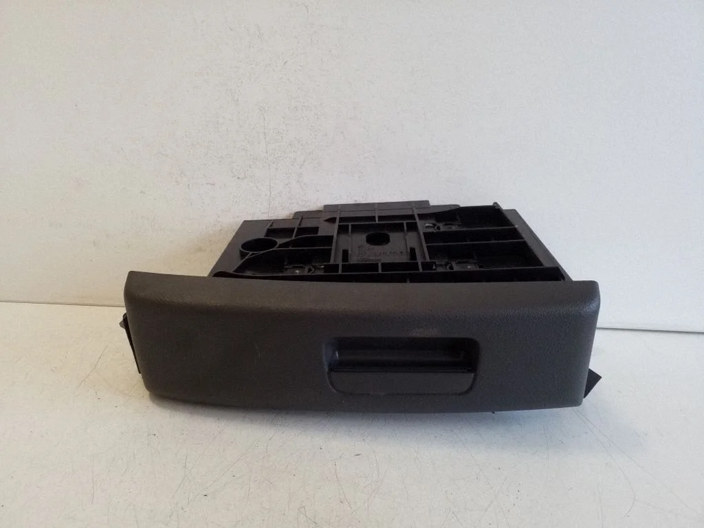 Glove box 1K0882603