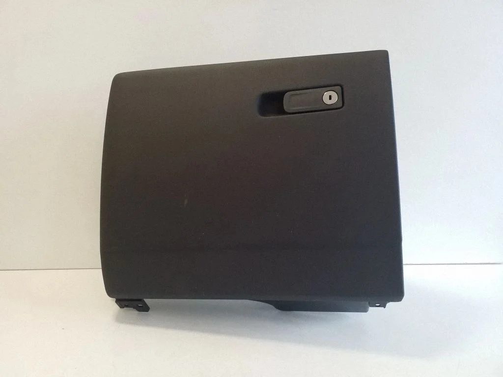Glove box – Mercedes-Benz GLC-Class C254 (2023-)