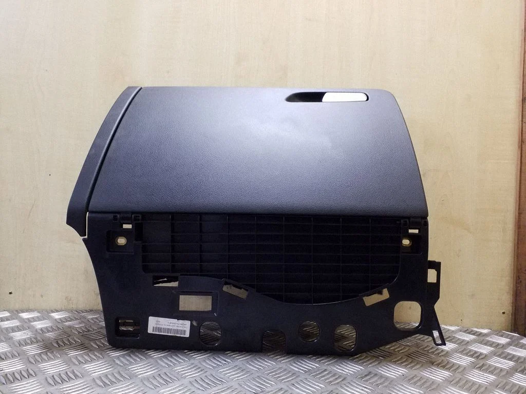 Glove box 8R2857035A