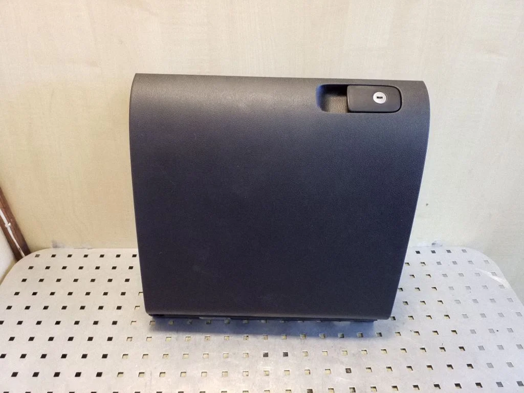 Glove box 5M2857101H