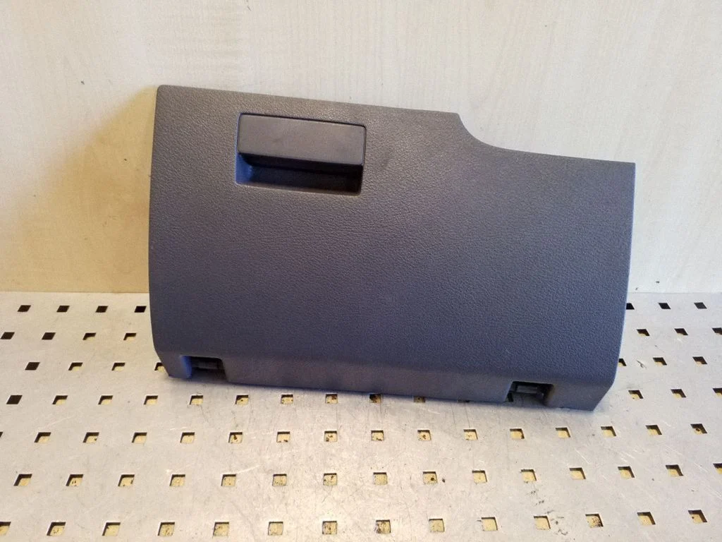 Glove box 1T1858166