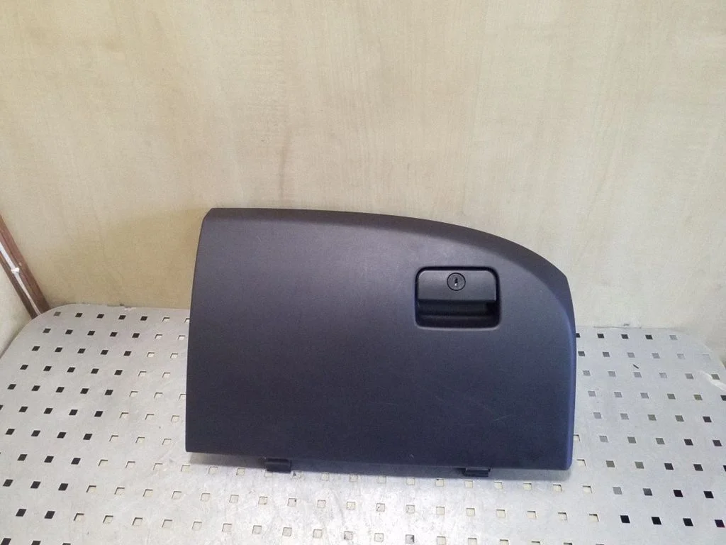 Glove box 8006A189