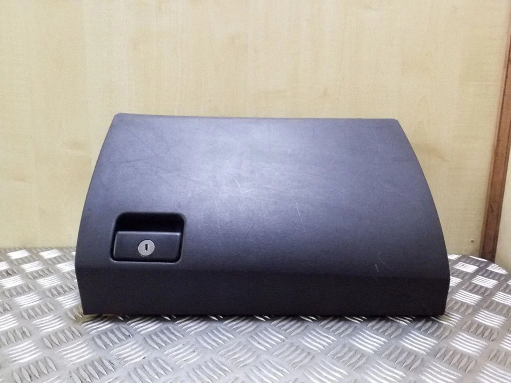 Glove box 5555005100