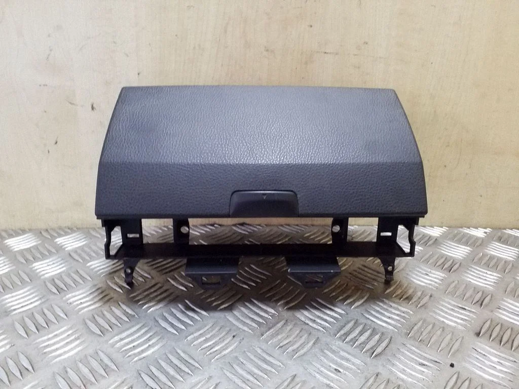 Glove box GJ6AG0245