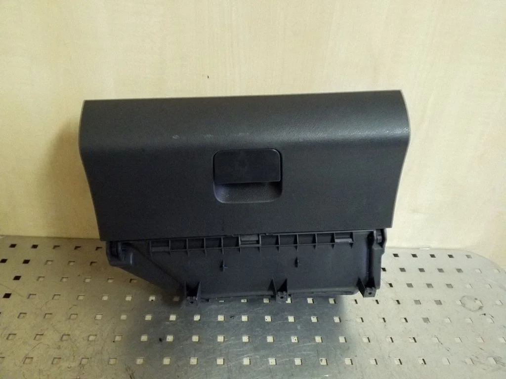 Glove box 6Q1857101F