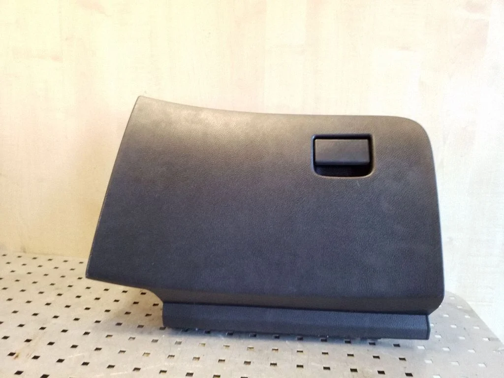 Schowek pasażera 685204CE0A