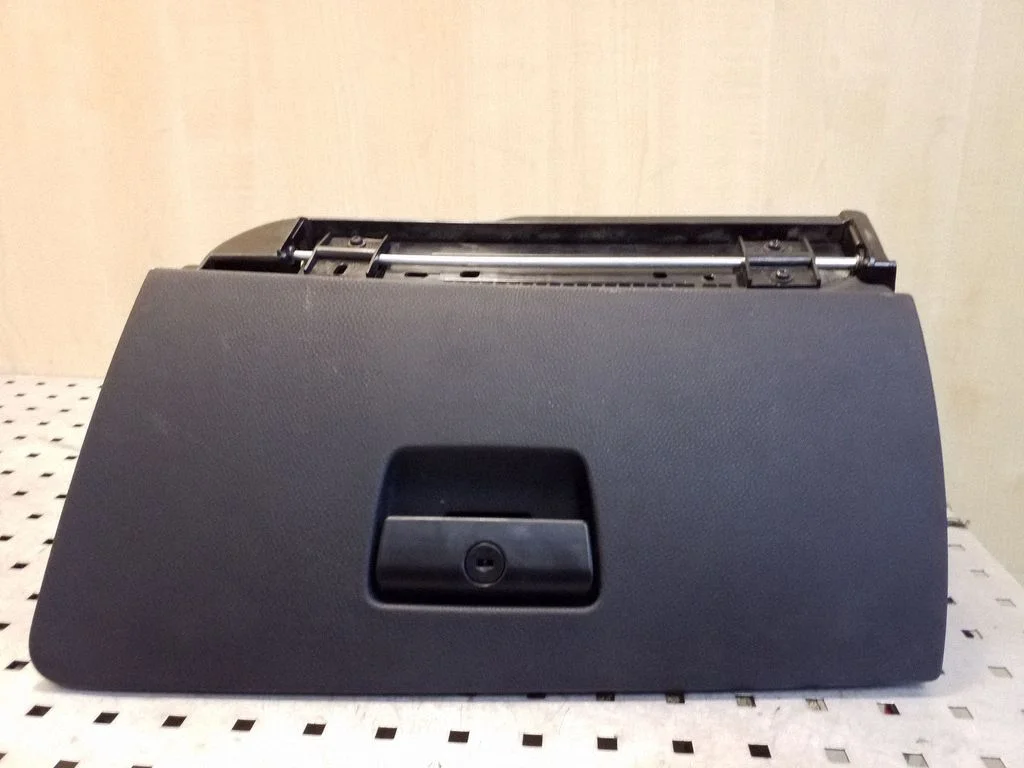 Glove box 51167078187
