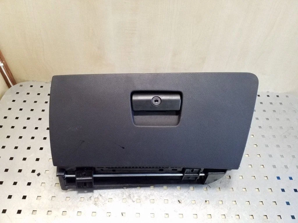 Glove box 51167078187