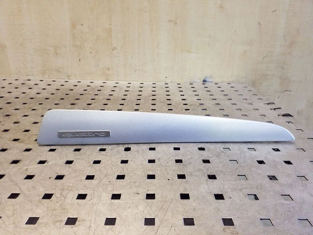 Kindalaeka dekoratiivviimistlusriba – Audi Q5 SQ5 8R (2008-2017)