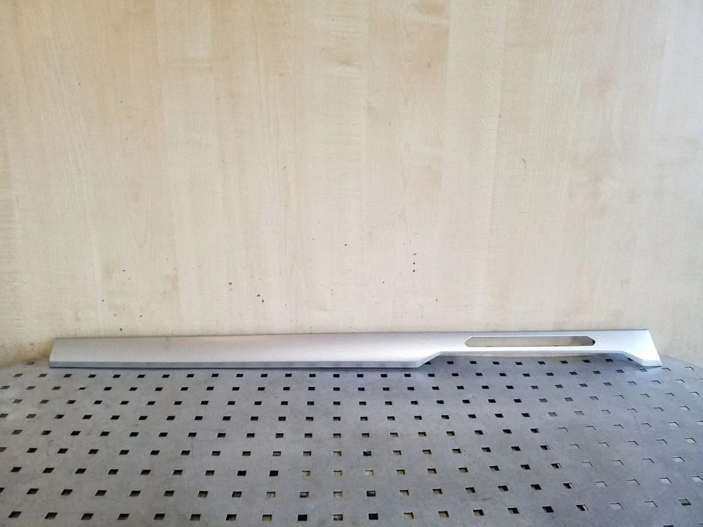 Dekoratīvā apdares josliņa 3G2853261