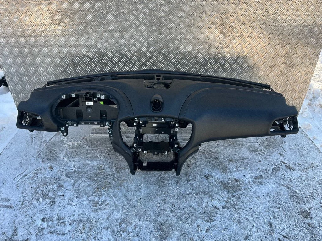 Armatuurlaud 670012661 – Maserati Ghibli (2013-)