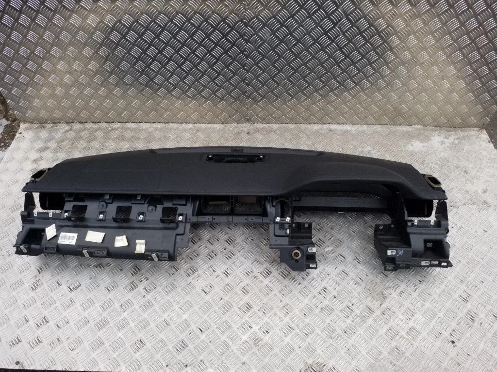 Deska rozdzielcza BJ3204320BCW