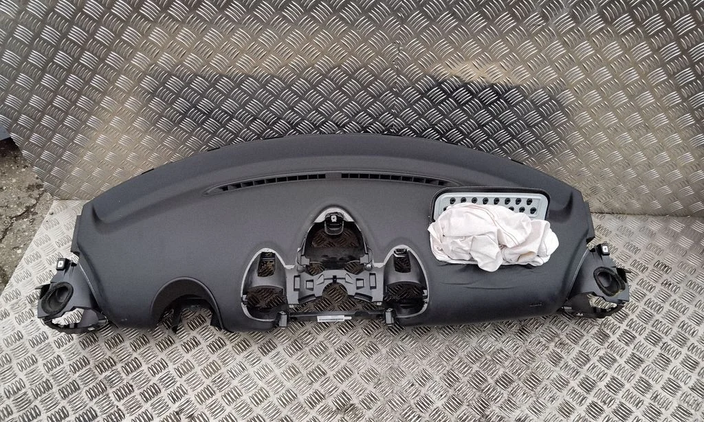 Deska rozdzielcza 18428710 – Mini Cooper Countryman R60 (2011-2016)