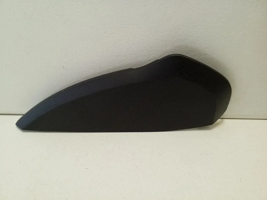 Armatuurlaua külje viimistluspaneel 31442702
