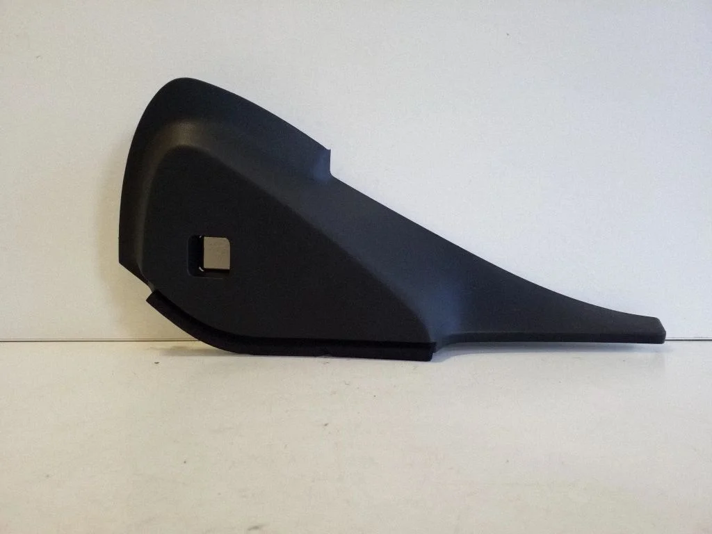 Dashboard side end trim – left