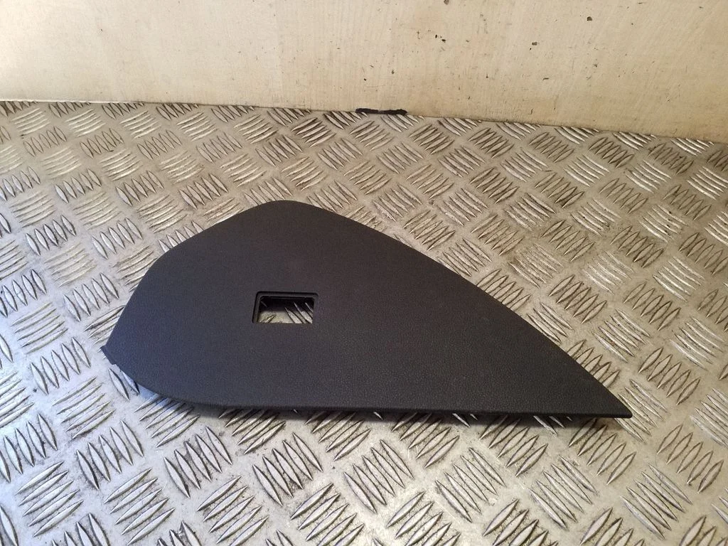 Paneļa apdares panelis (sānu) 3G2858247C