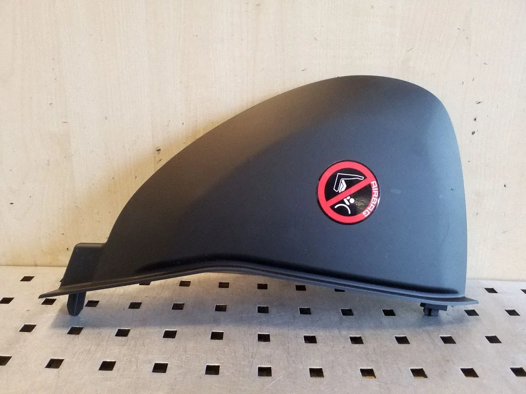 Paneļa apdares panelis (sānu) 8X23F04480A