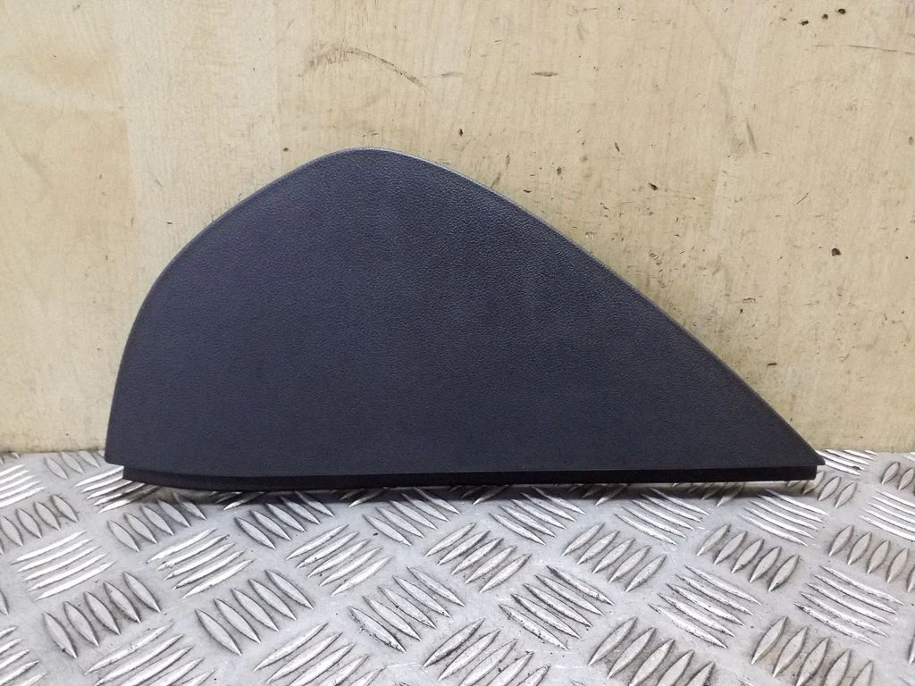 Panel deski rozdzielczej (boczny) 6R0858247