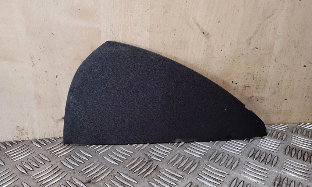 Panel deski rozdzielczej (boczny) 8R0857085B