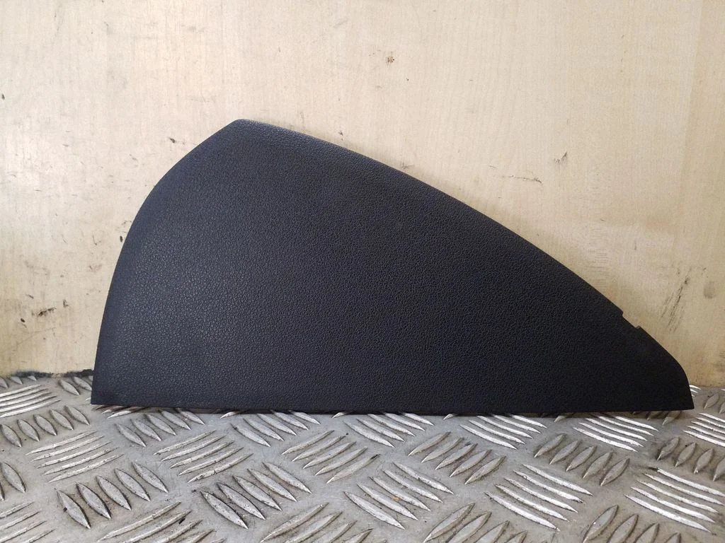 Panel deski rozdzielczej (boczny) 8R0857085A