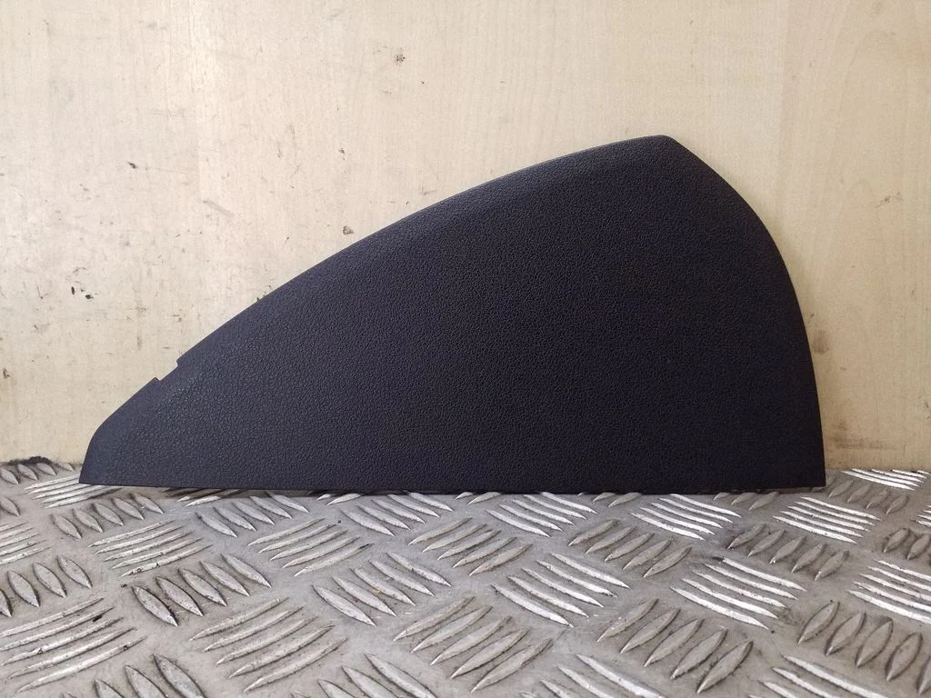 Panel deski rozdzielczej (boczny) 8R0857086A