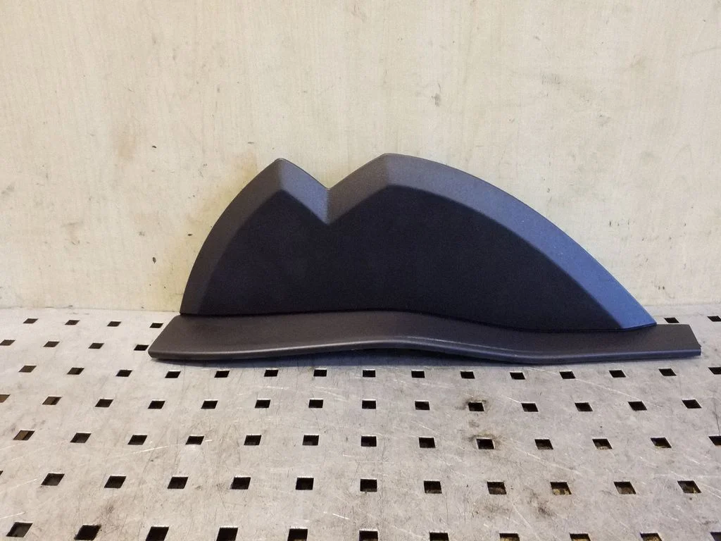 Dashboard side end trim – left