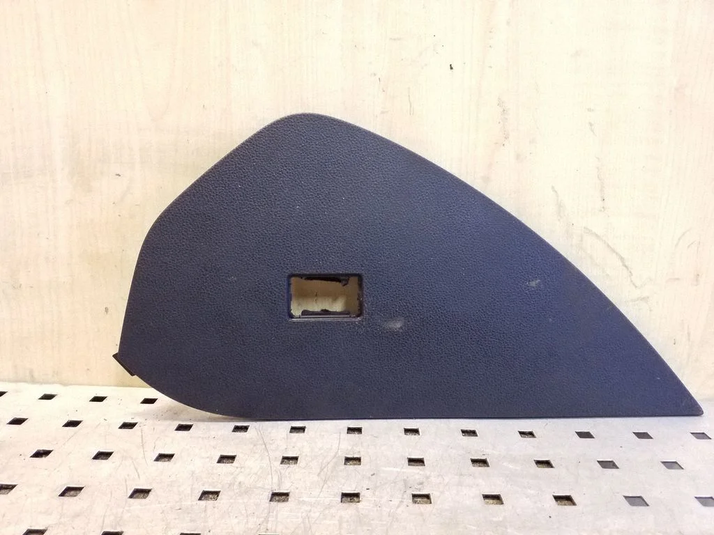 Dashboard side end trim 3G2858247C