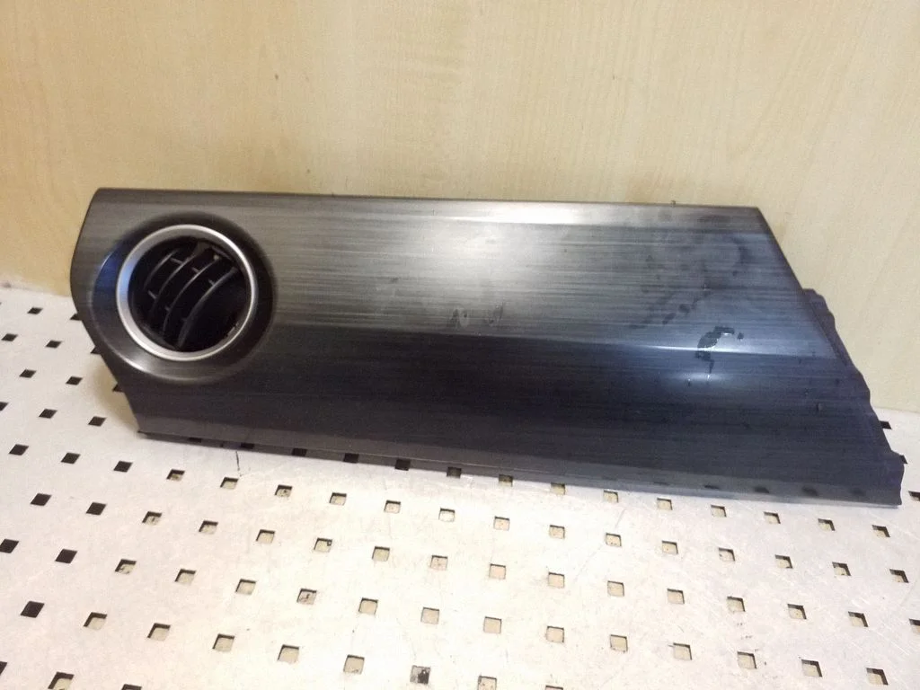 Dashboard side end trim 5547002040
