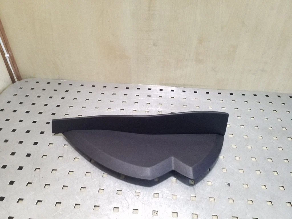 Dashboard side end trim