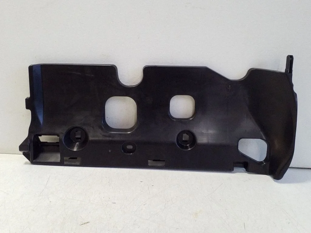 Armatuurlaua alumine viimistluspaneel – Toyota Yaris Cross (2020-)
