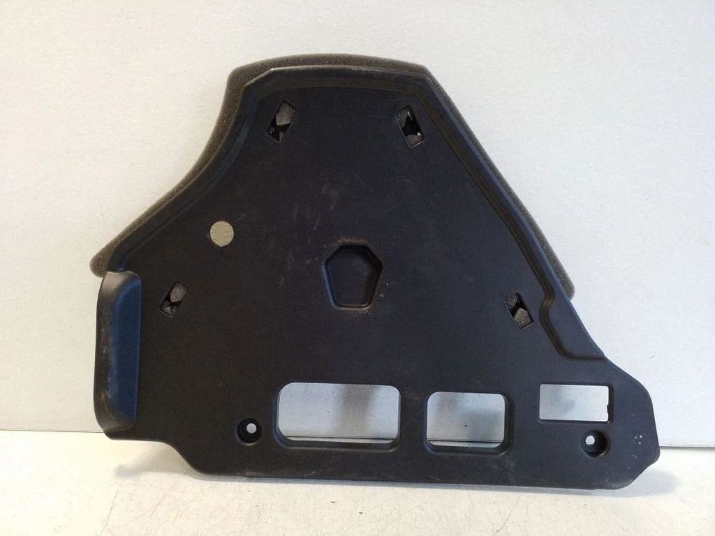 Dashboard lower bottom trim panel 32277402