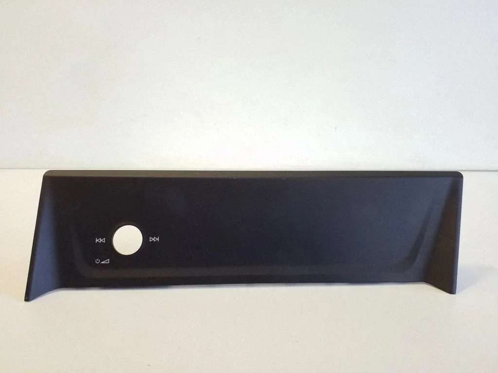 Dashboard trim – right