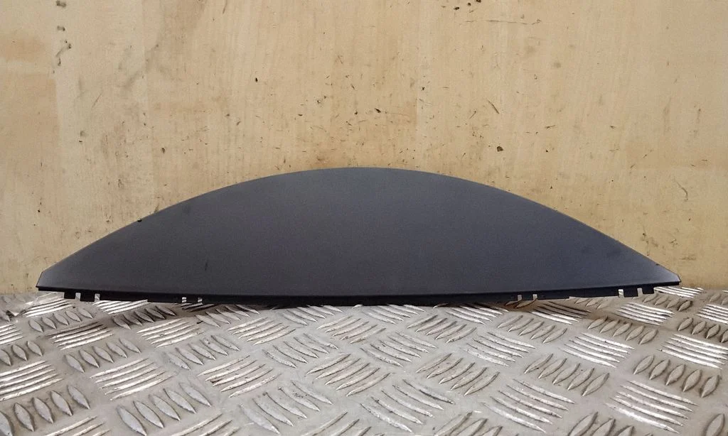 Dashboard trim 7L6857059C