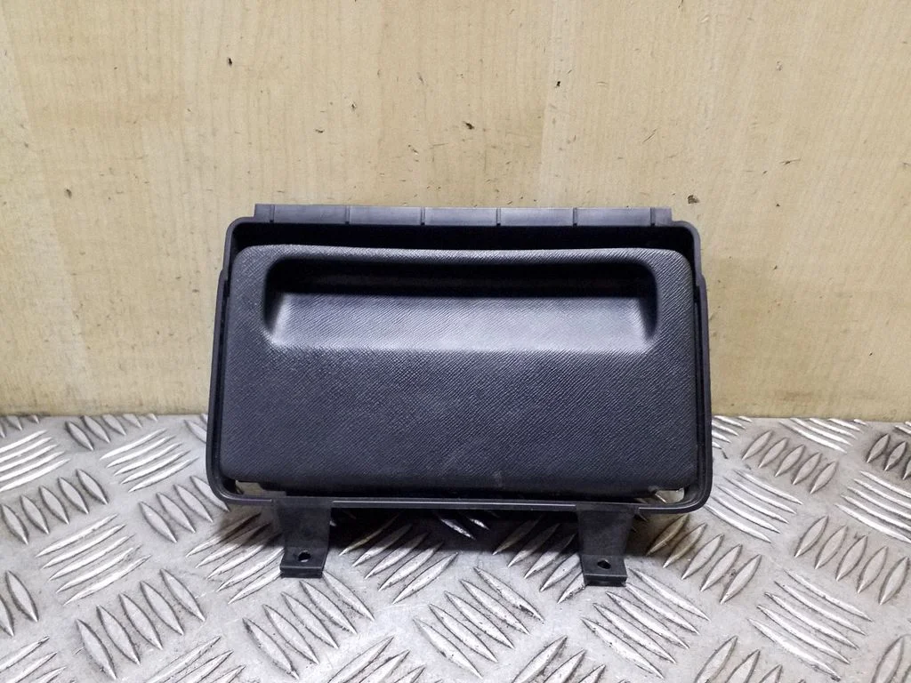 Dashboard storage box/compartment 77300S9A003021