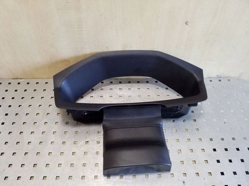 Dashboard trim – Volvo XC70 (2005-2007)